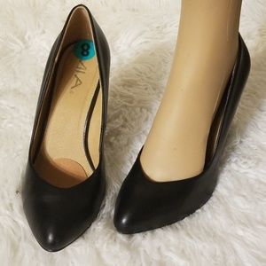 SOLD! Aldo Pumps